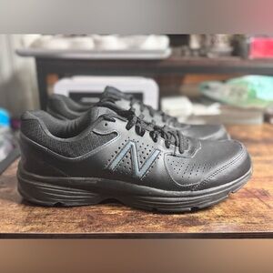 New Balance 411 v2 Black Leather Walking Shoes Size 11